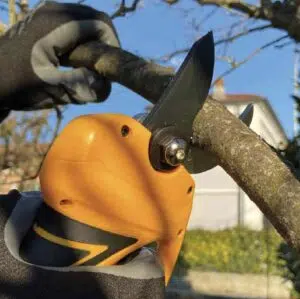 Volpi PV360 - 3BAT Forbici Elettroniche Predator Brushless Taglio ⌀ 32 mm Con 3 Batterie ( 2,5 Ah ) Display Cesoie Per Potatura a Batteria - immagine 2